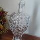 Carafe en verre pressé façon grappe de raisin