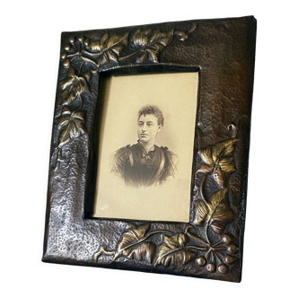 Frame in brass