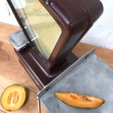 Testut kitchen scale in bakelite