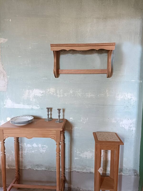 Etagère à casseroles rénovée