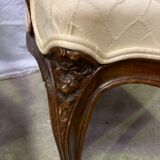 Paire de fauteuils style Louis XV beige