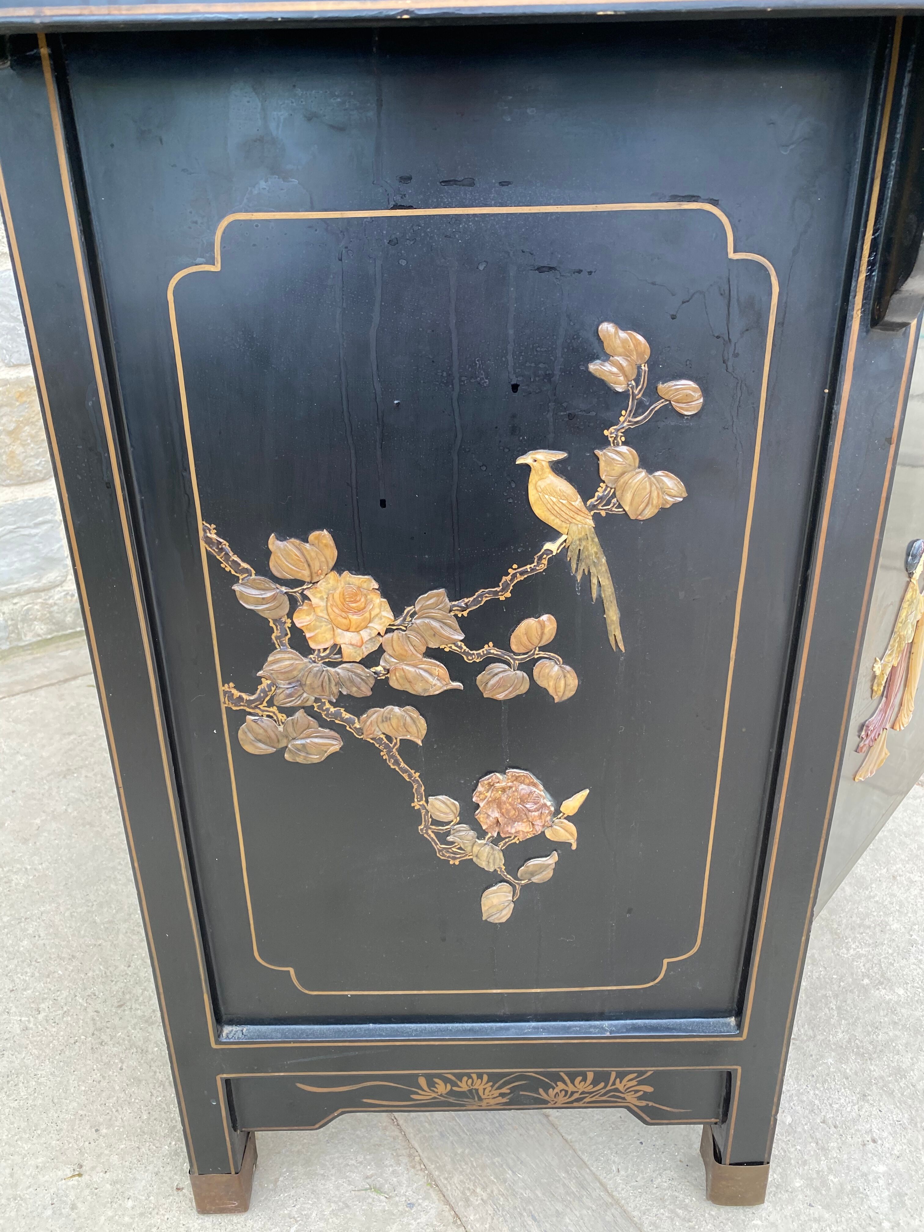 Chinese furniture console 1960 lase wood