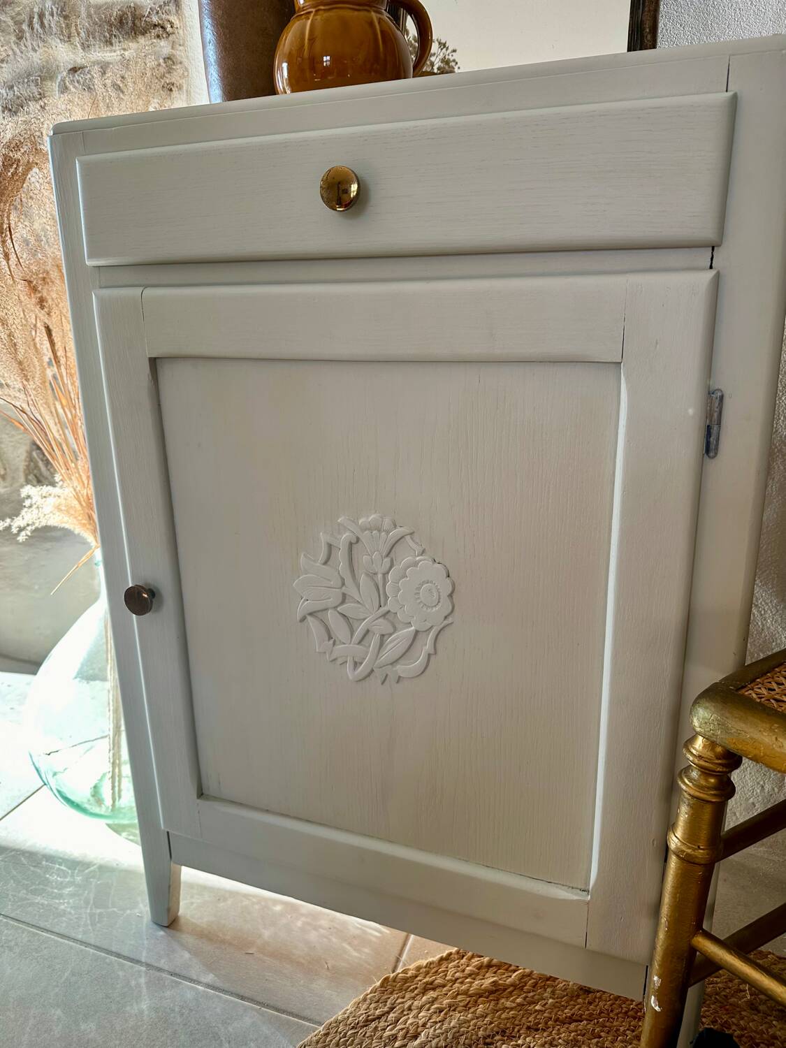 Parisian jam maker/hallway furniture