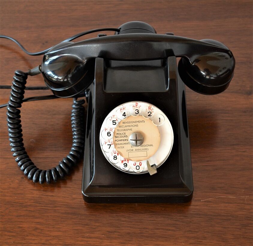 Old phone PTT vintage 60's bakelite