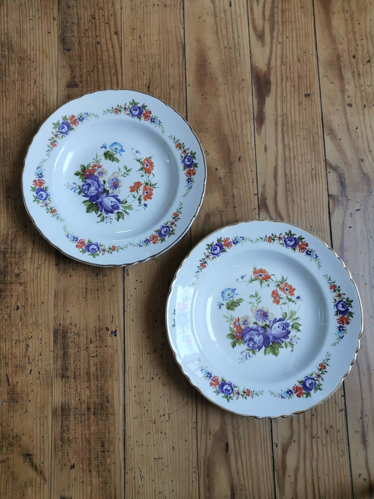 Assiettes creuses vintage dépareillées