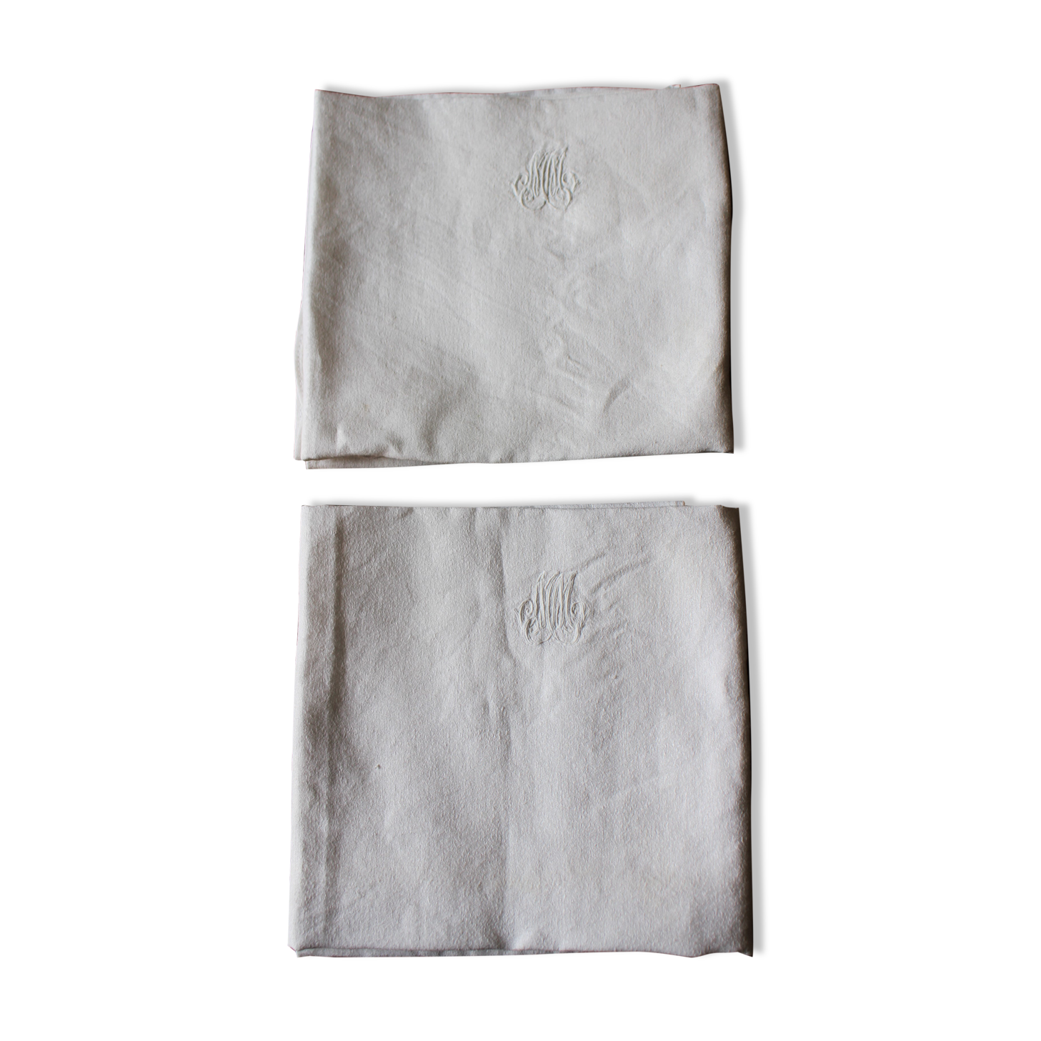 A batch of 2 White Checkered Napkins Monograms M M