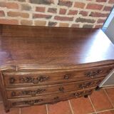 Louis XV style chest of drawers in solid oak
