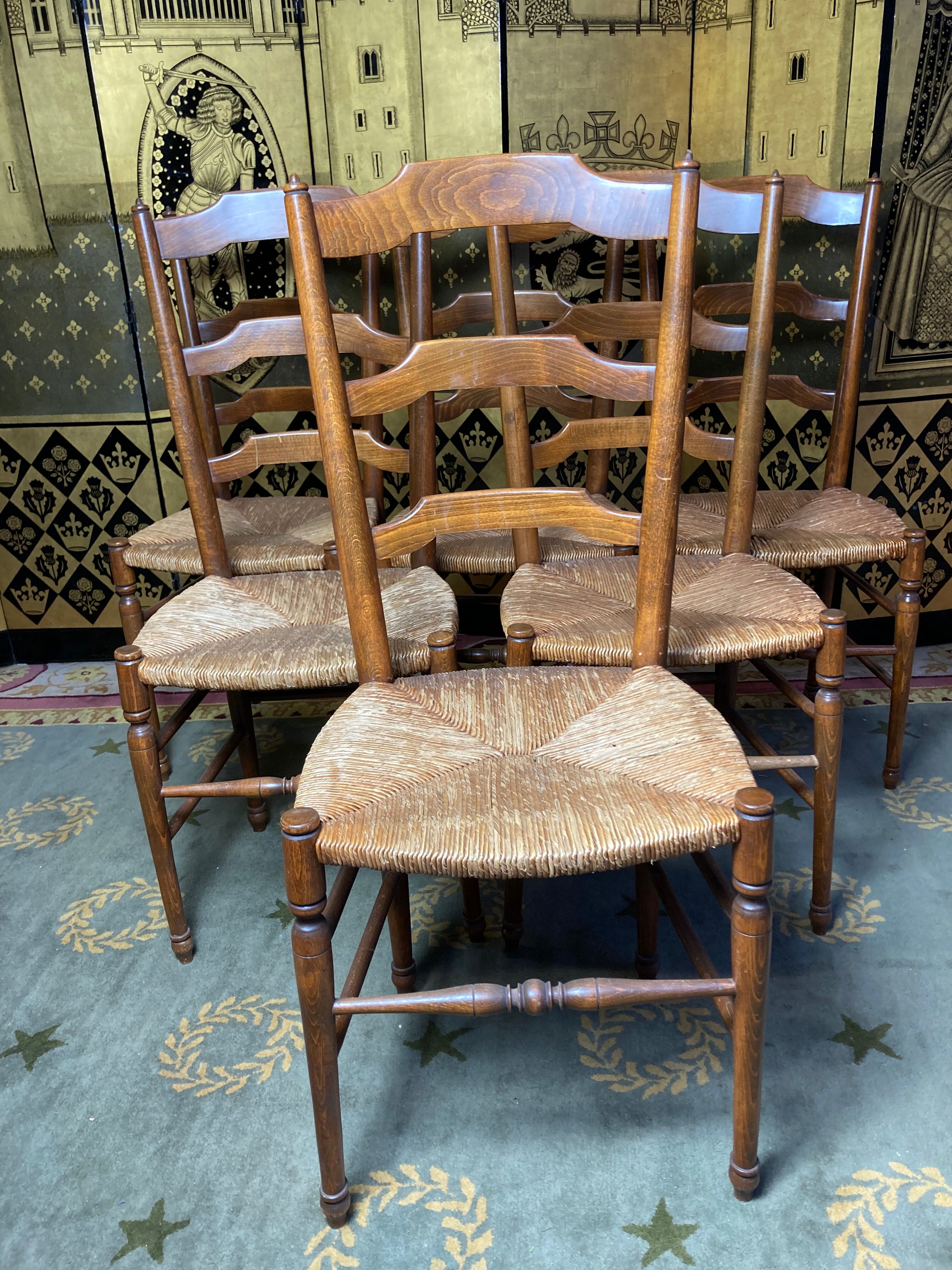 6 light beech mulched chairs