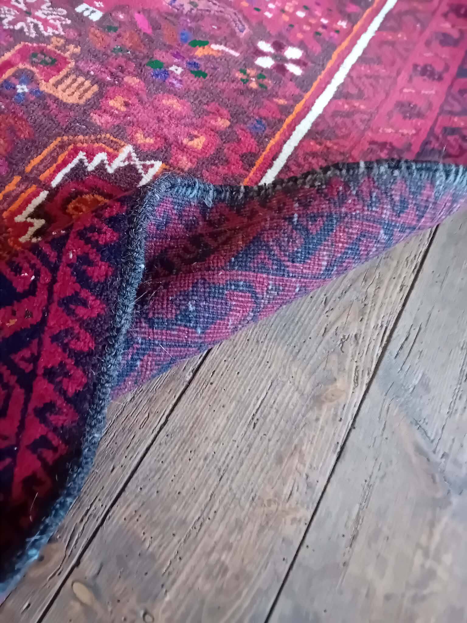 Handmade Belouch Persian rug 200x100cm