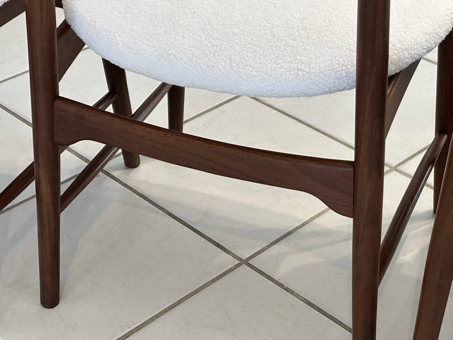 Suite 4 chaises Teck par Wilkhan pour Georg Leowald  Allemagne 1960