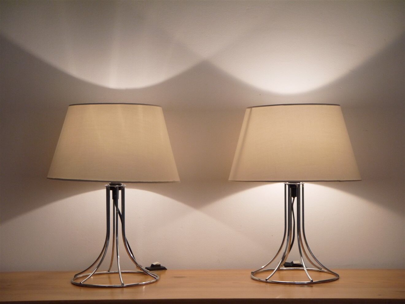 Paire de lampes vintage en metal  1970