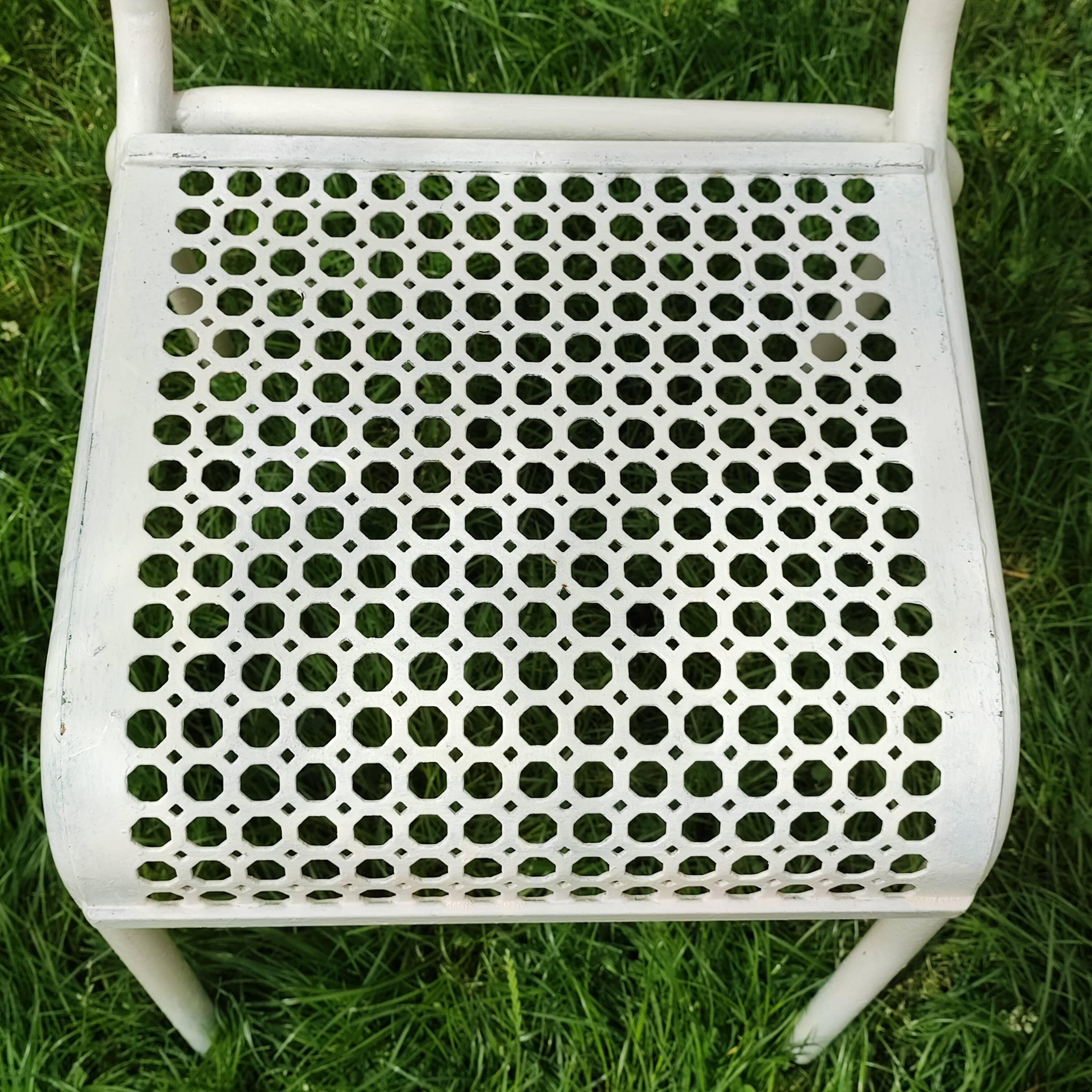 Armchairs and garden chairs 50/60s