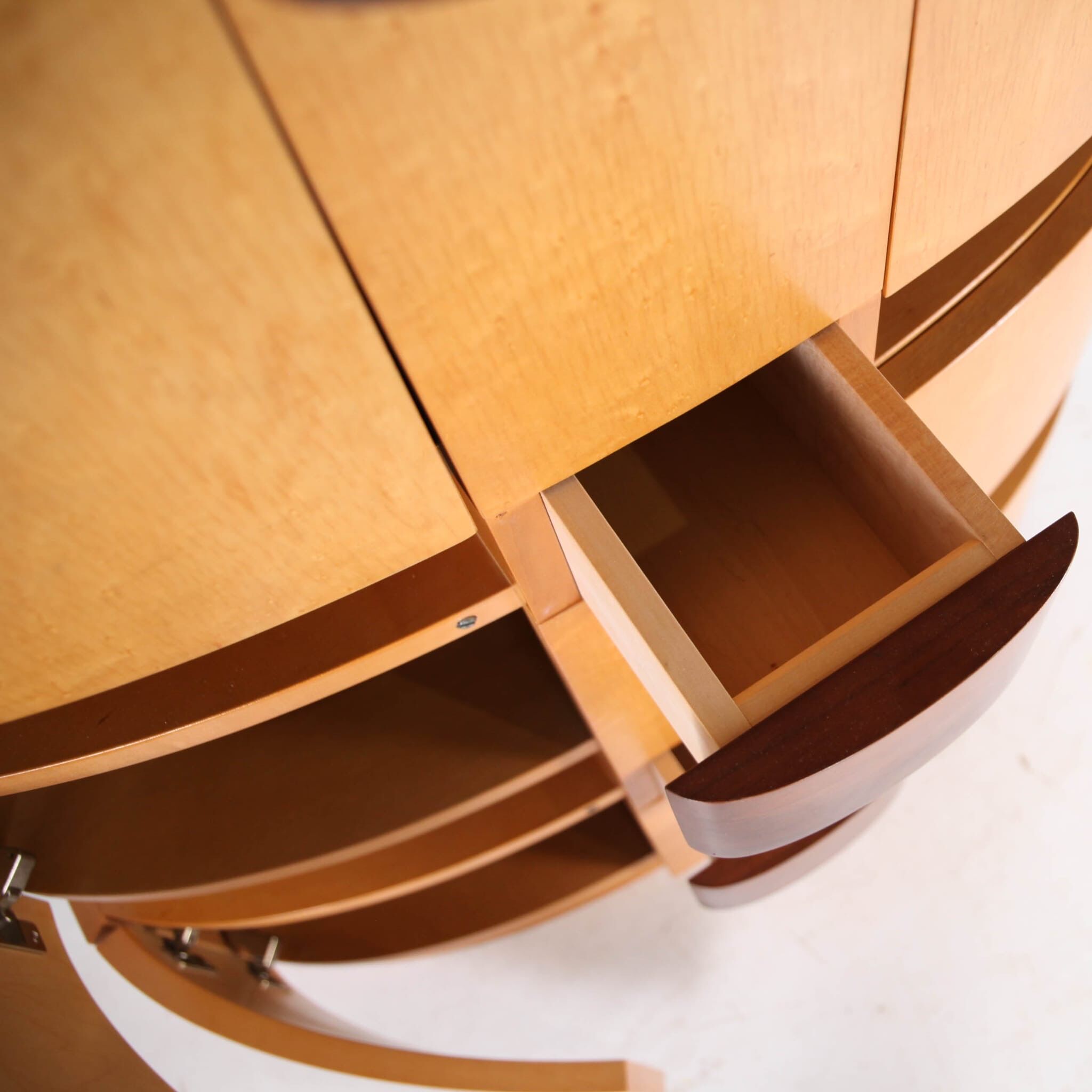 Japanese commode