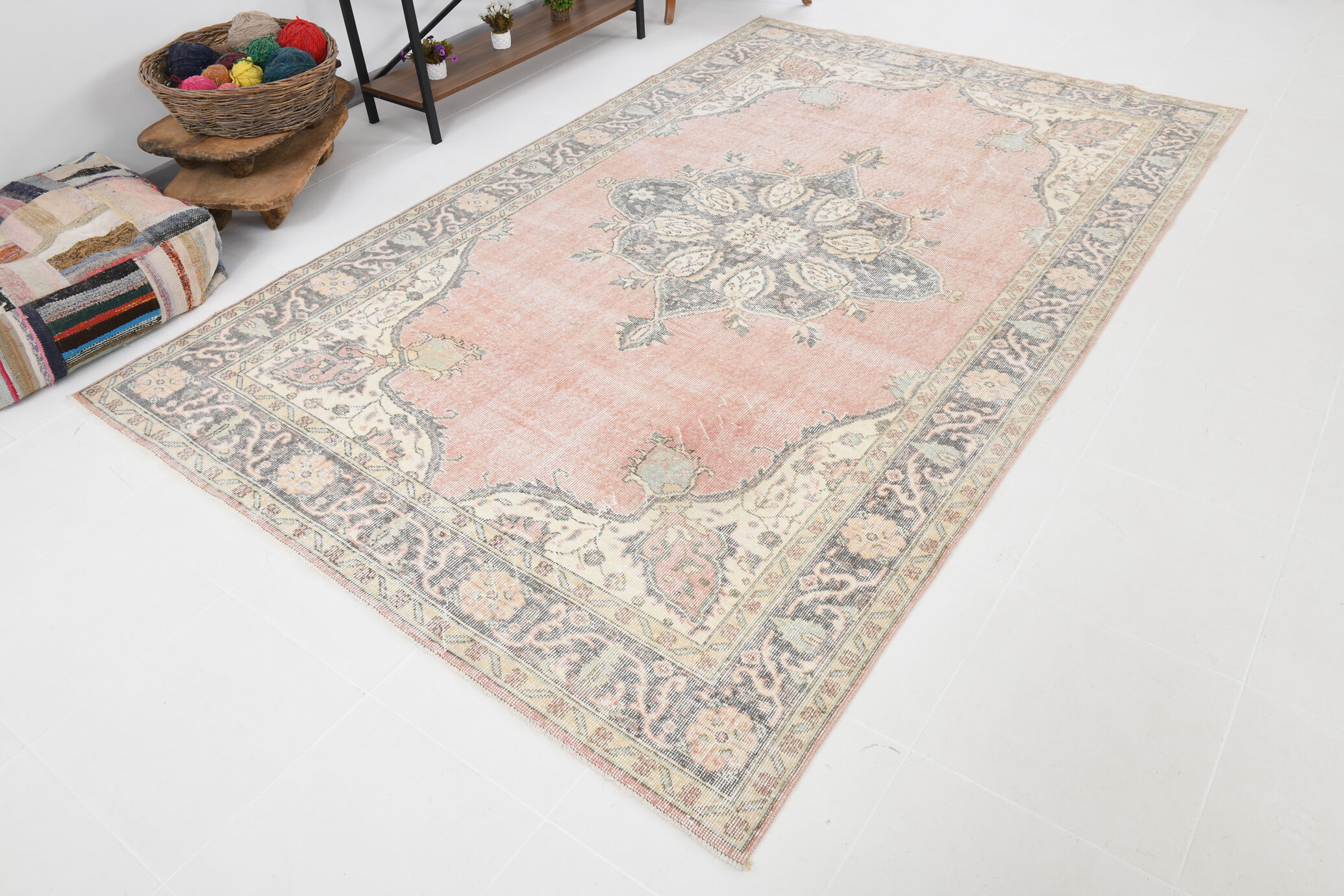 Faded red classic carpet 302x183