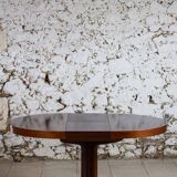 Baumann extendable round table