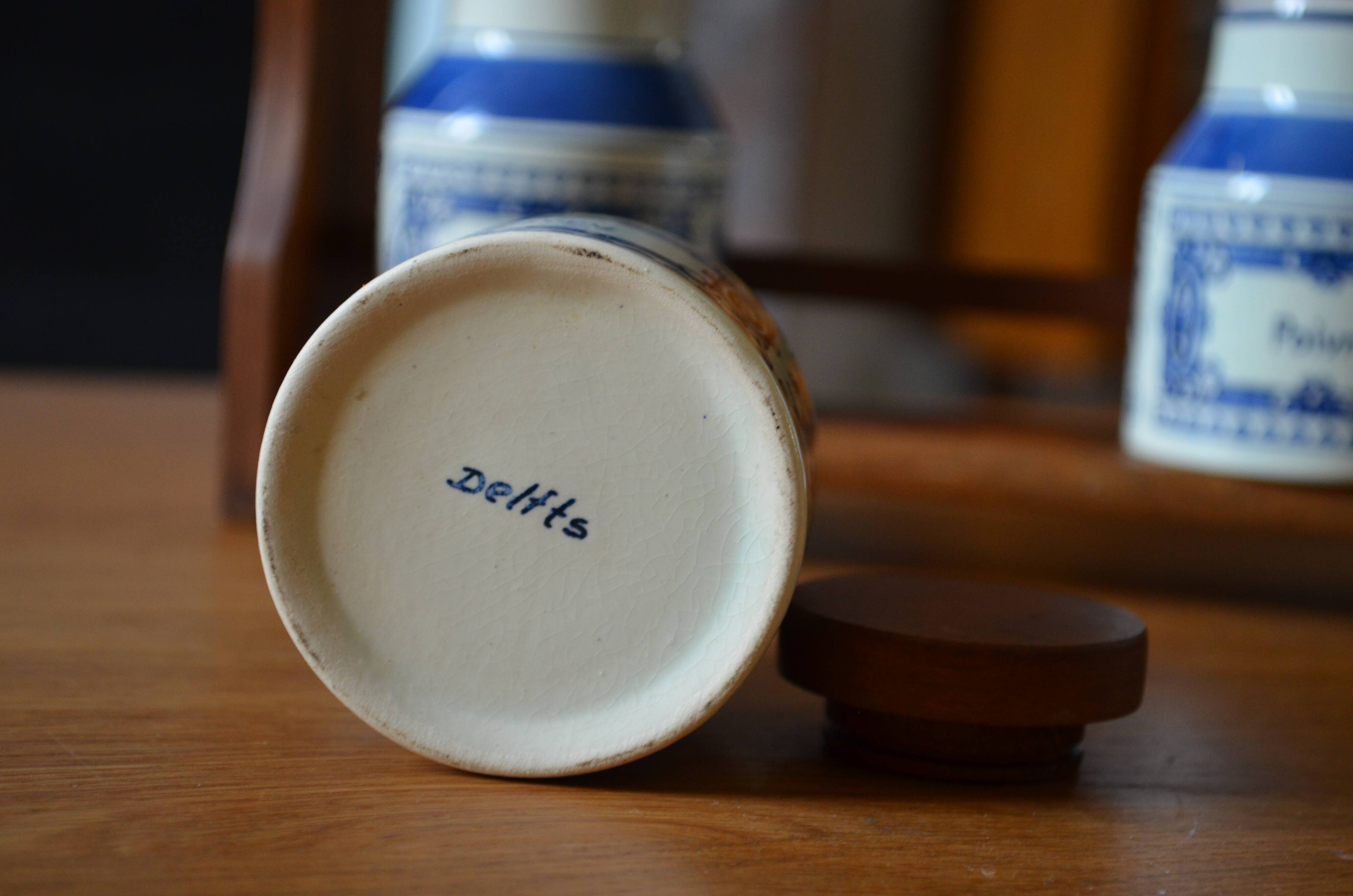 Delft earthenware grocer