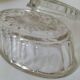 Beurrier vintage en verre pressé décor vache