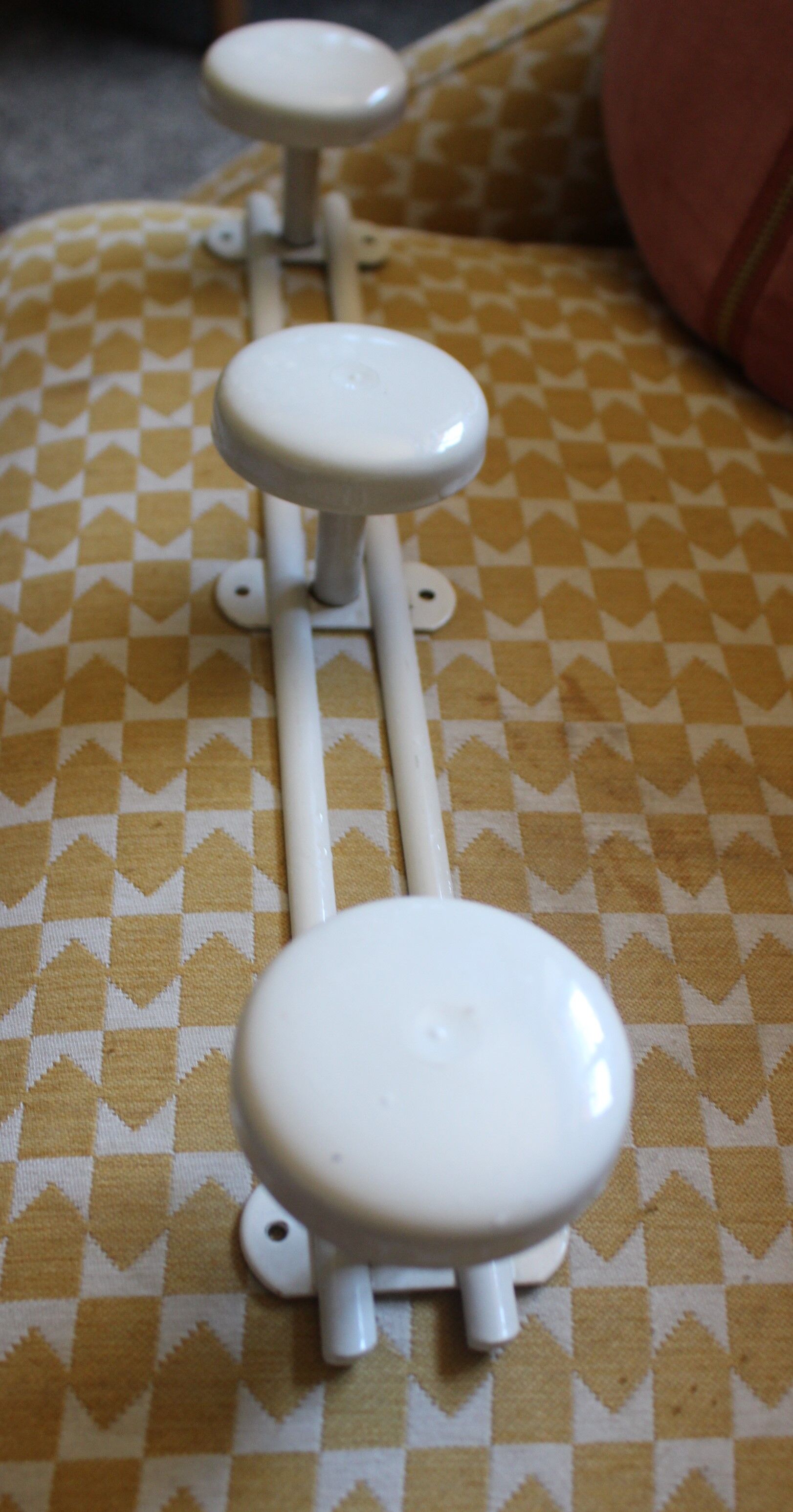 Coat rack vintage metal white 3 hooks