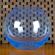 Vase en verre vintage bleu vif en forme de globe