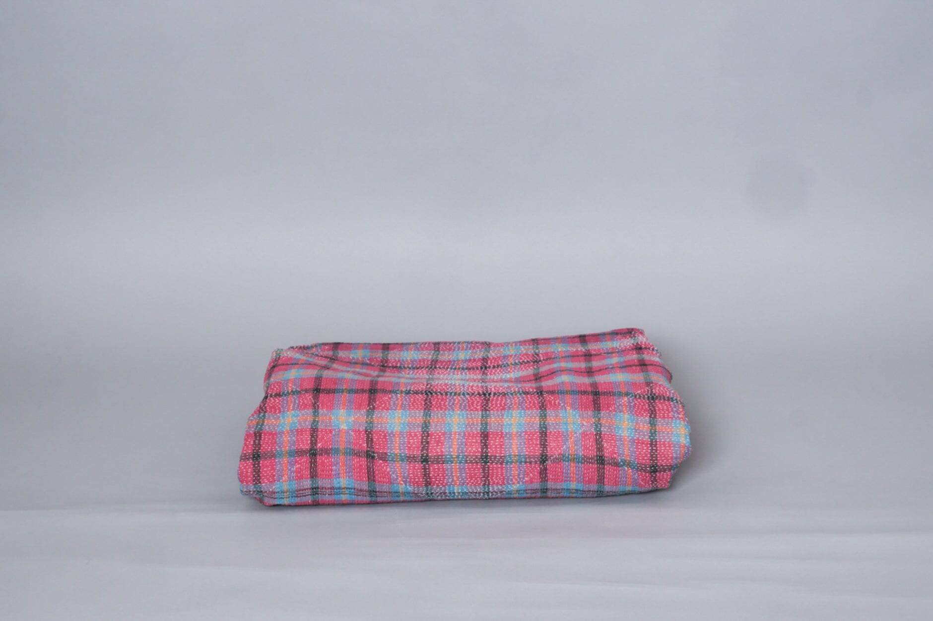 Kantha sari couvre-lit, Tartan coton recyclé brodé à la main