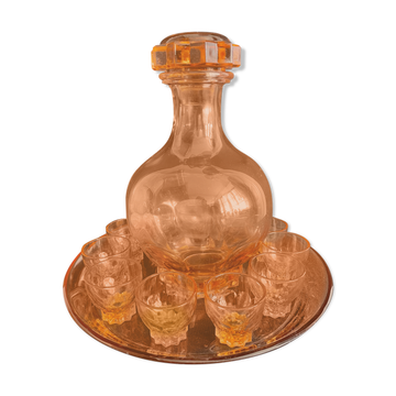Service à liqueur en verre moulé rose