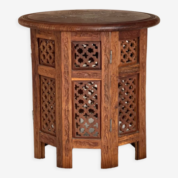 Indian table in wood and brass