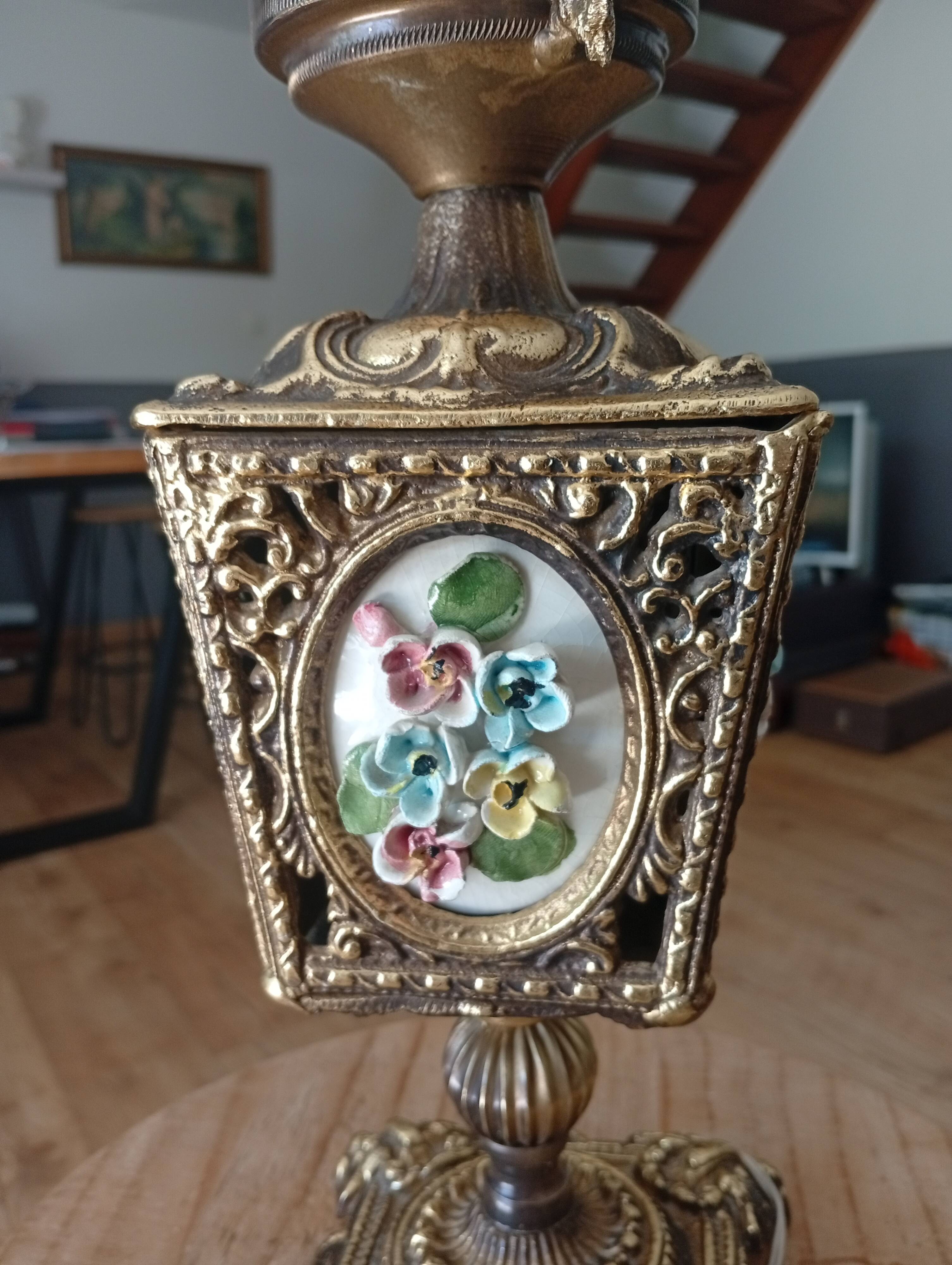 Pied de lampe