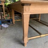 Bank oak table