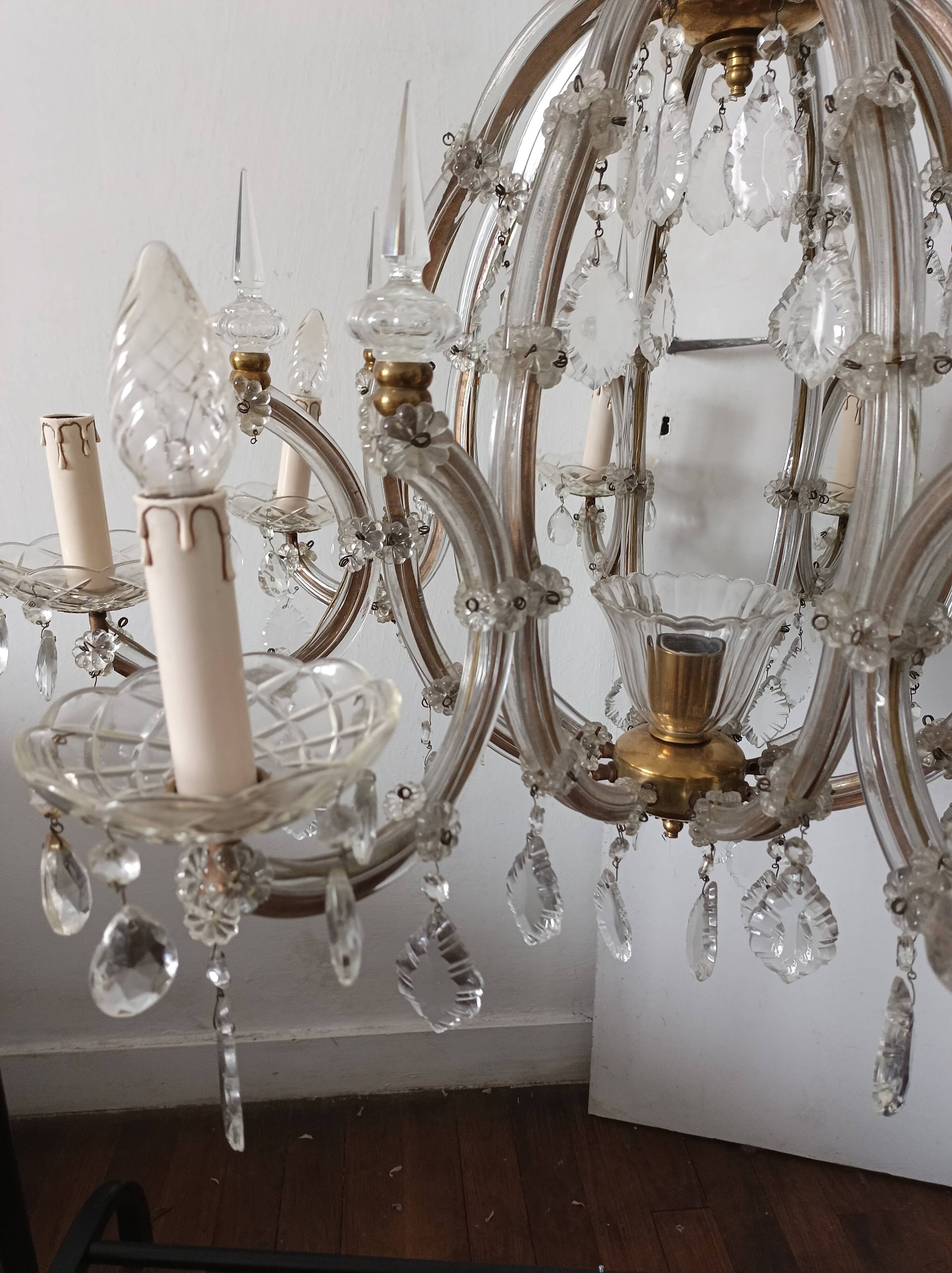 Glass pendant chandelier
