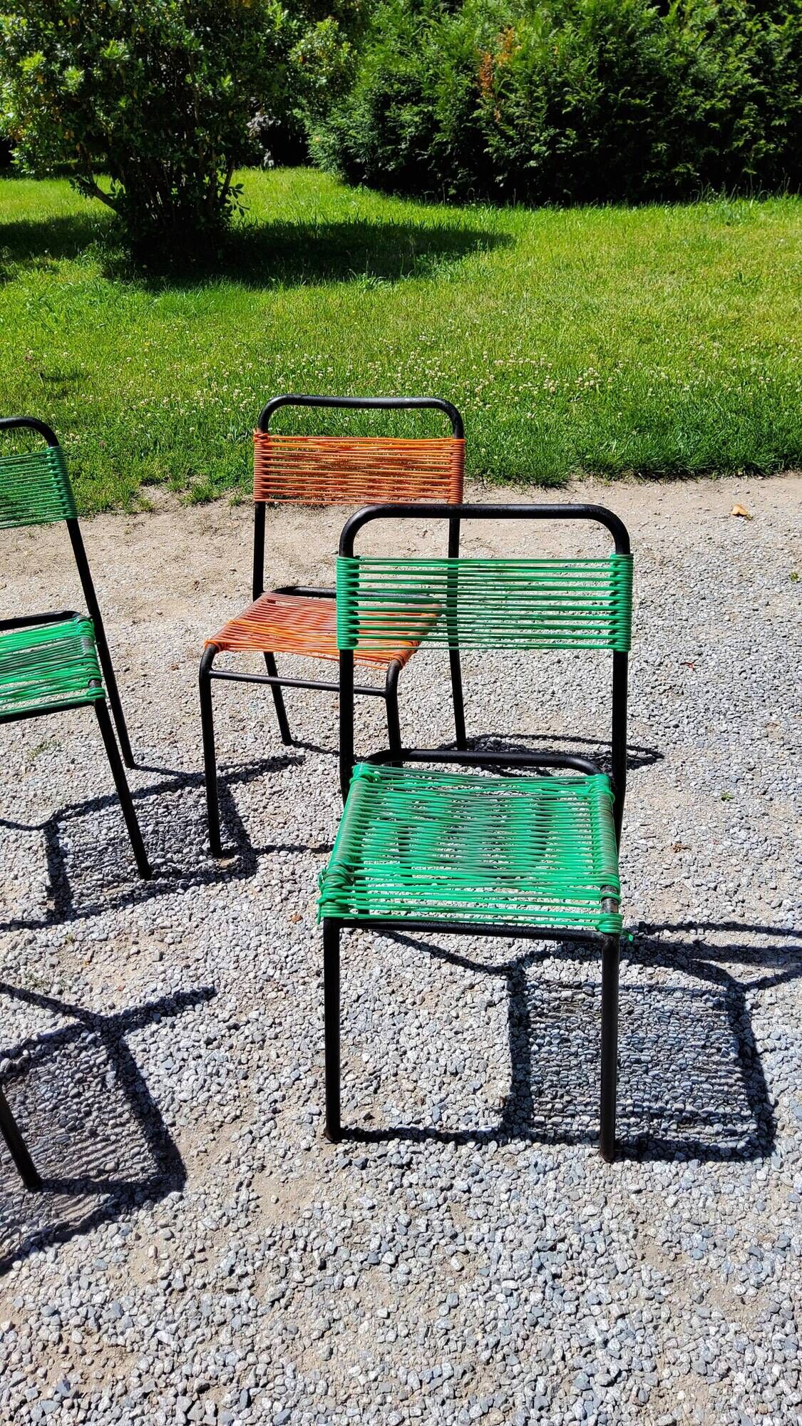 Set of 4 chairs scoubidou green and orange tubes metal black from the 60s