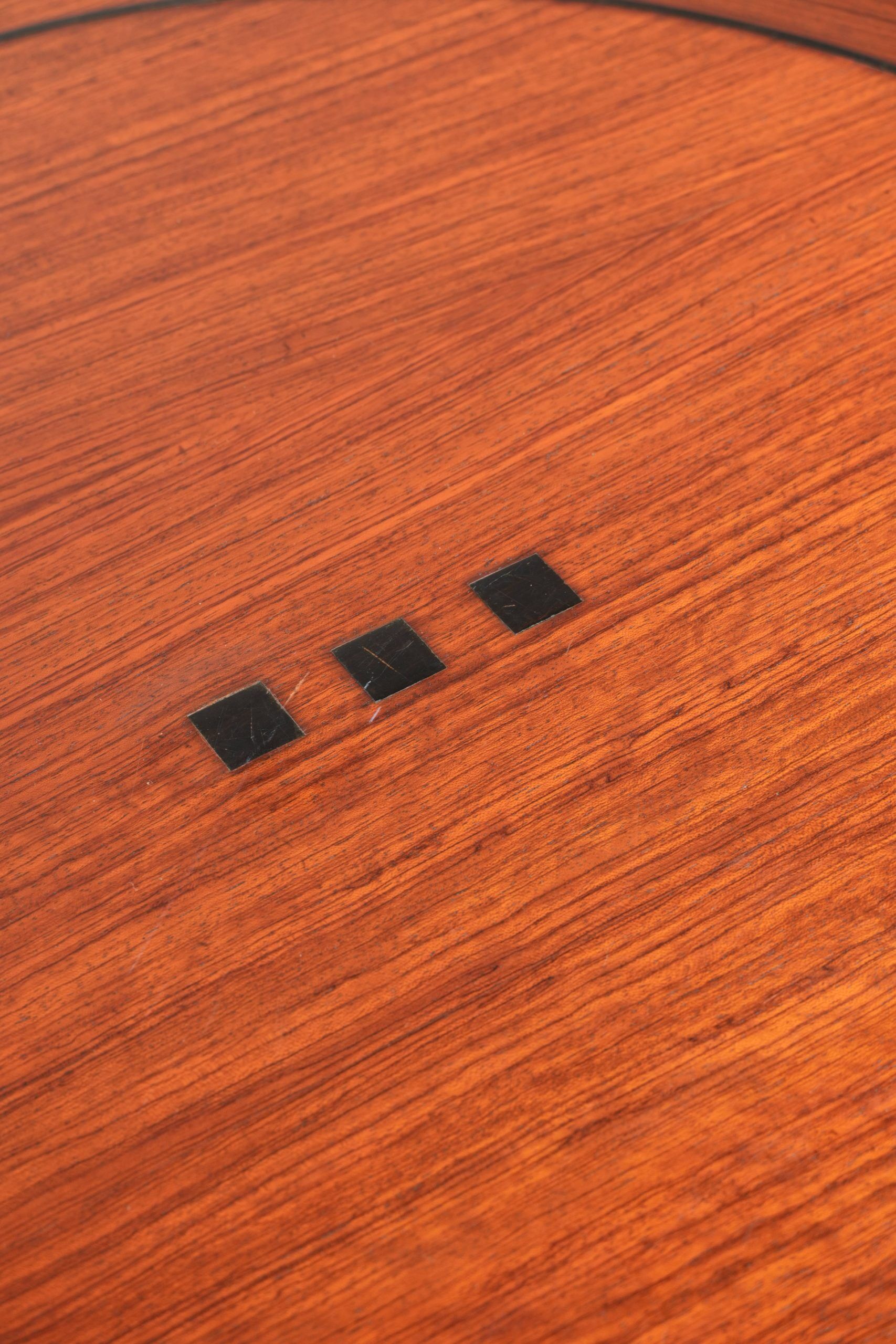 Beautiful round Art Deco style side/coffee table