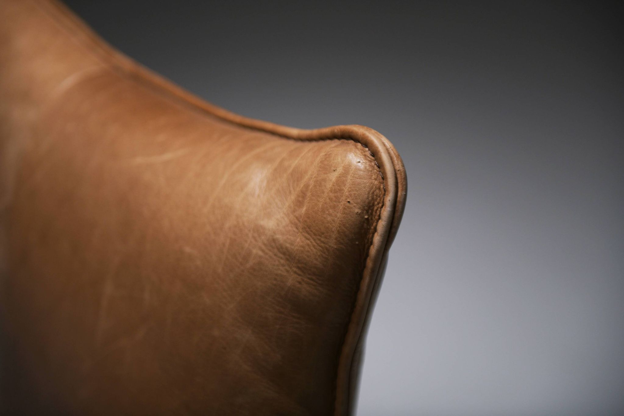 Stunning lounge chair The Rock in brown leather by Gerard Van Den Berg - Montis