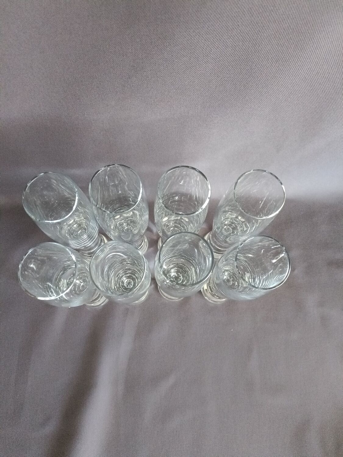 Série de 8 coupes à champagne pieds bulles