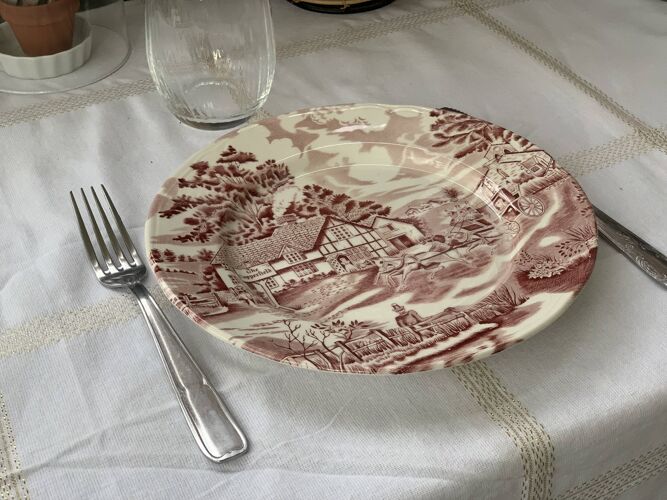 Assiette ancienne anglaise luneville "the copperfield"