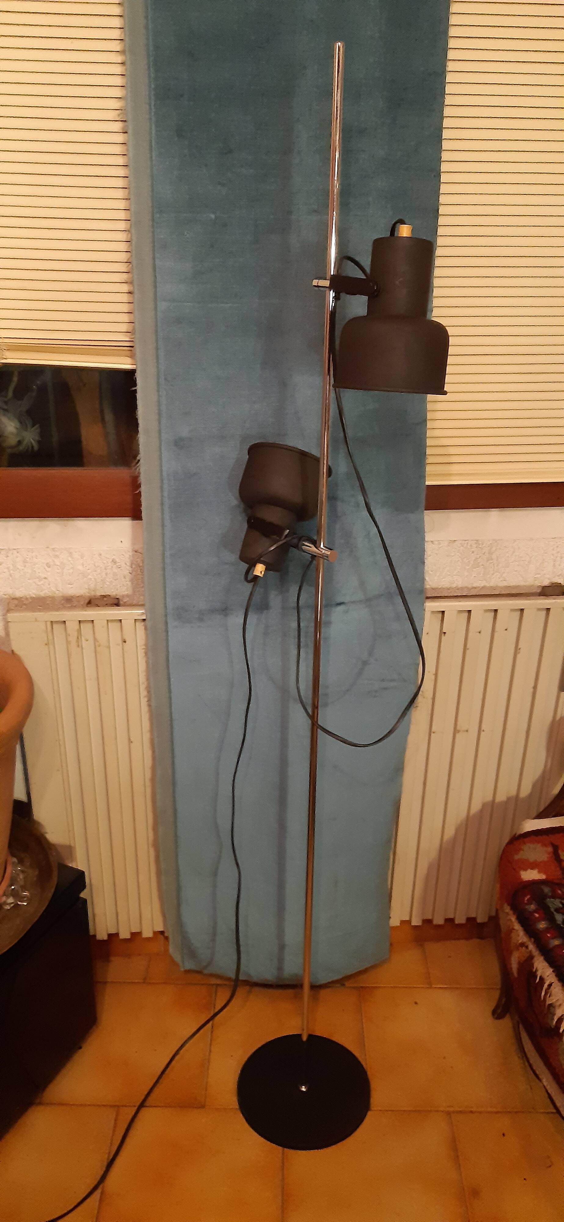 Authentic 70s floor lamp with 2 adjustable black lampshades