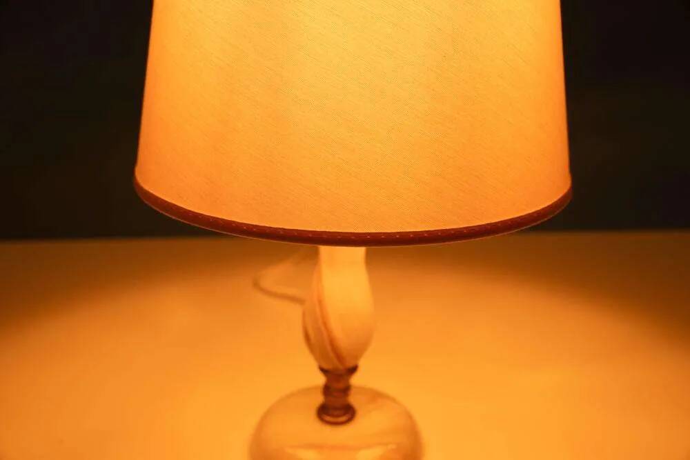 Bohemian table lamp from the 60s/70s, onyx and brass regency.