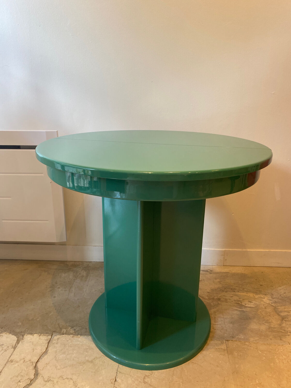 Lacquered round table