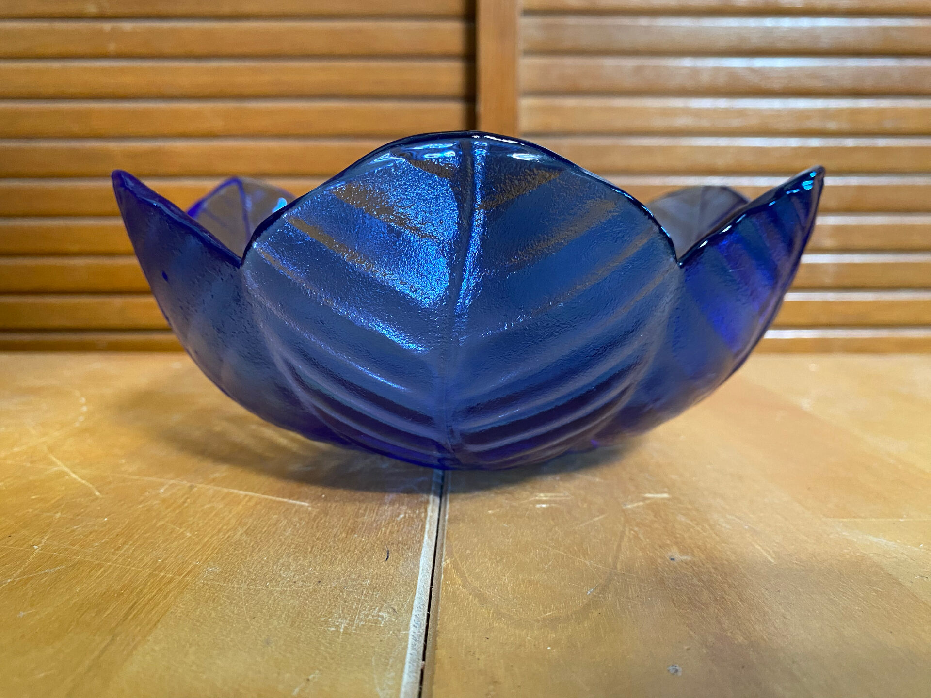 Set of 3 Cobalt Blue Moulded Glass Bowls in Flower Petal Shape Vintage