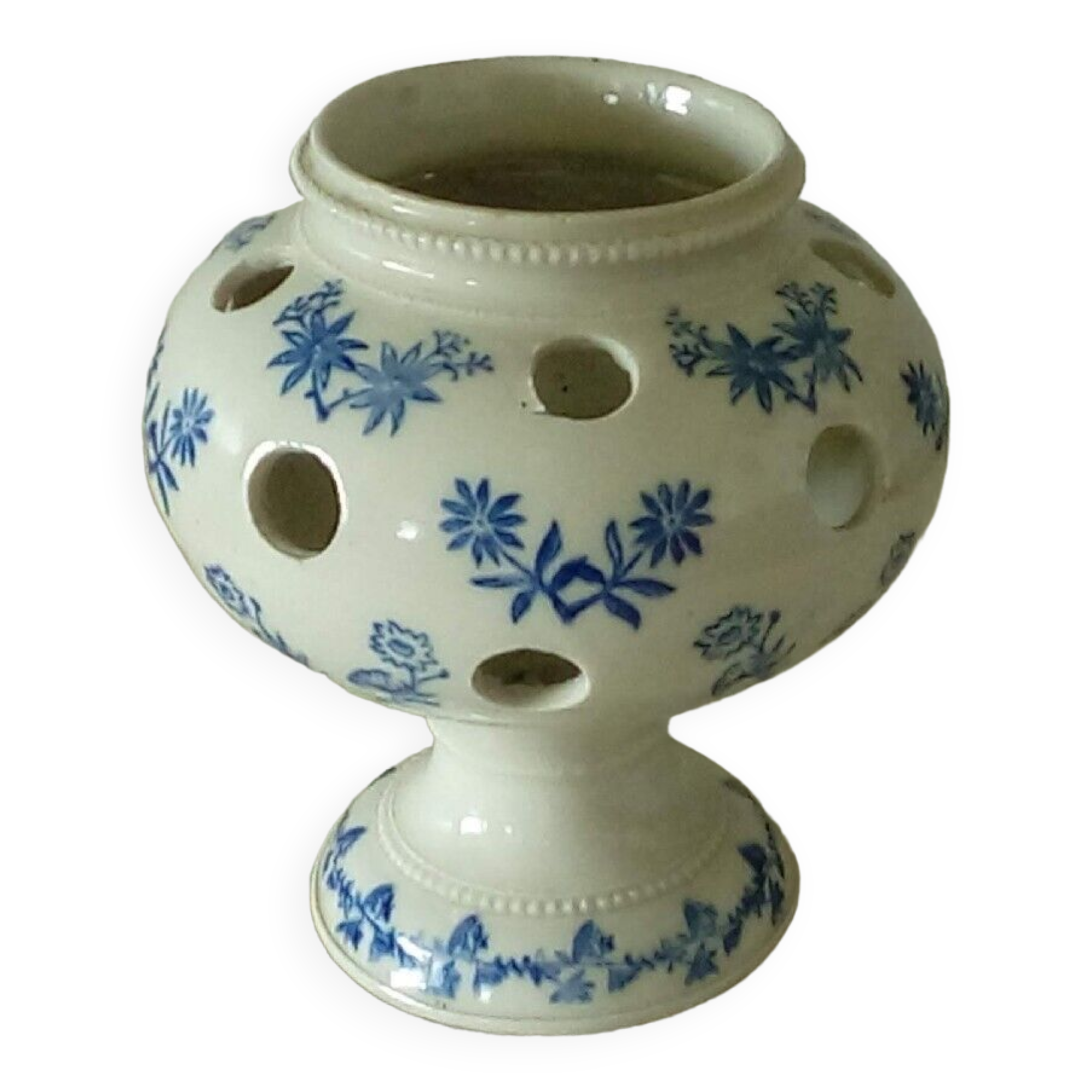 Vase pot a crocus en terre d'acier saint uze drome france