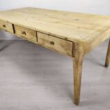 Farm table