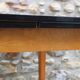 Table extensible en bois et formica