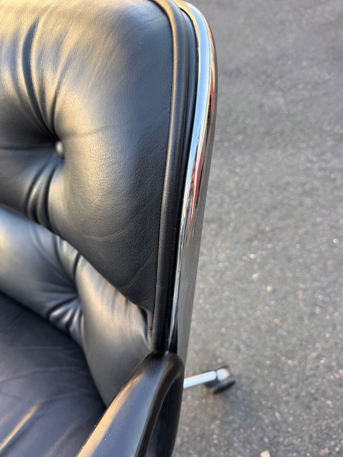 Charles Pollock Armchair - Knoll