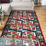Rug with roses made by hand in Romania