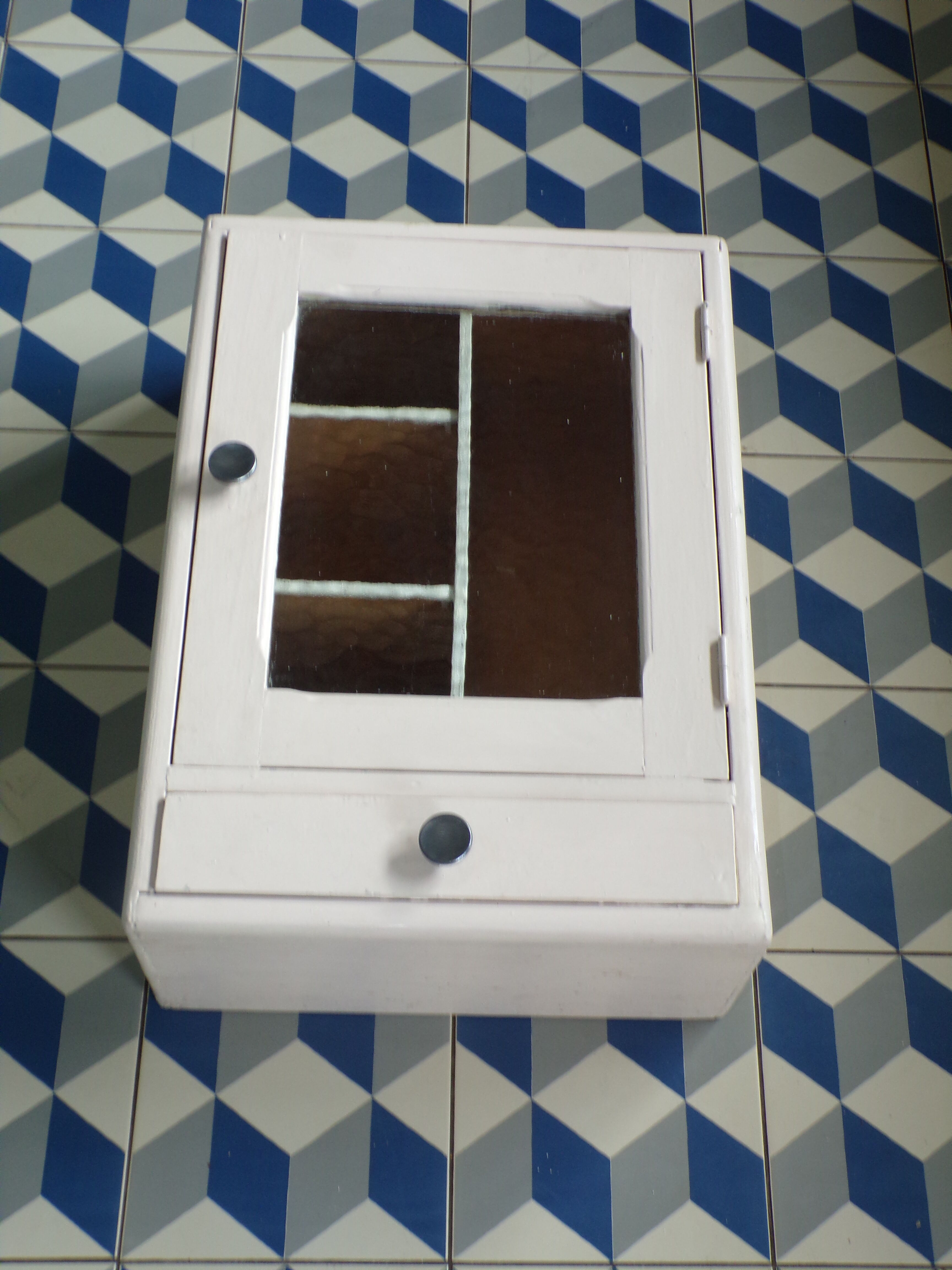 1950 wall medicine cabinet