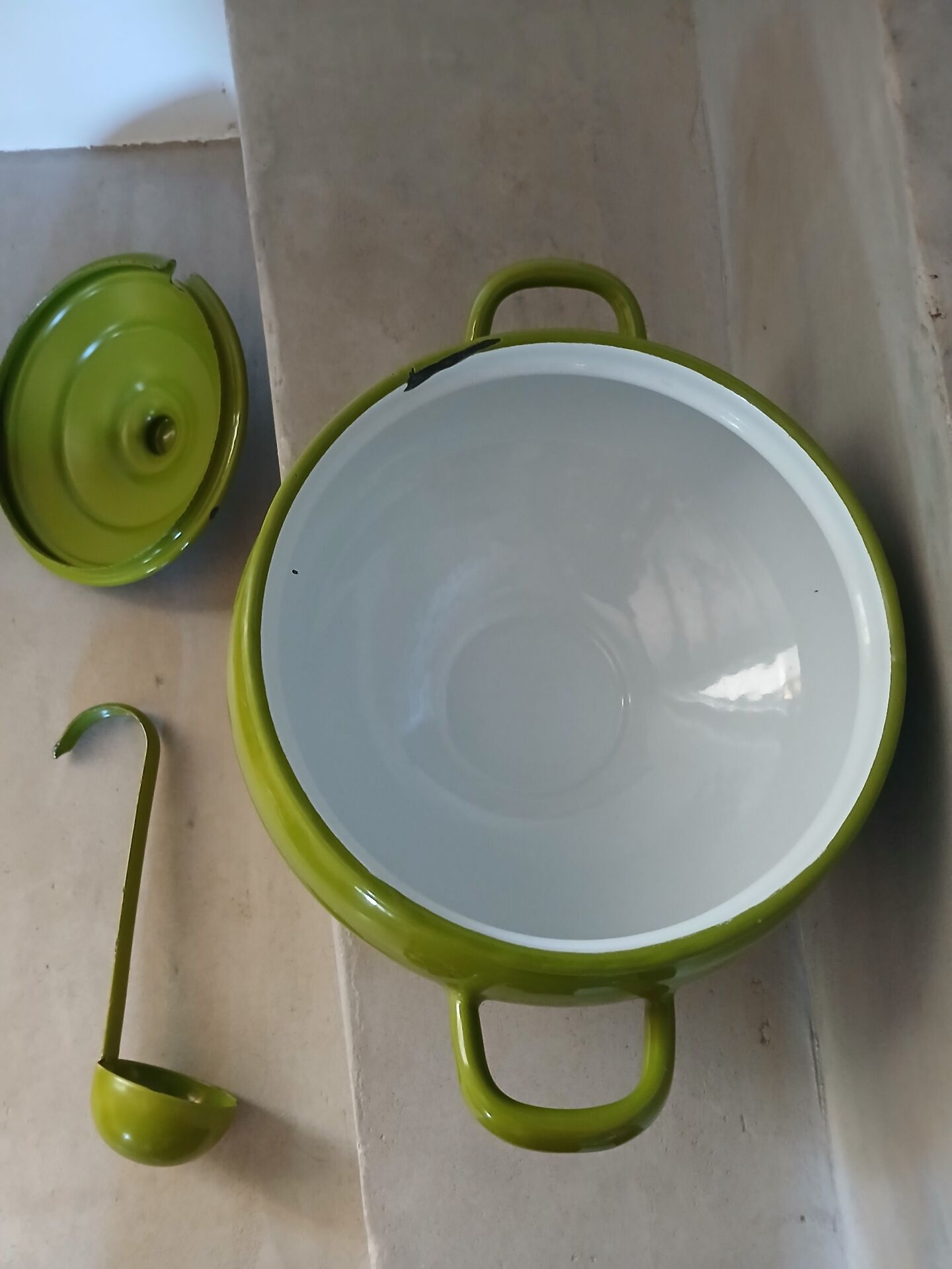 Vintage green enamelled tin soup tureen