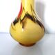Vase en verre décor fumée colorée