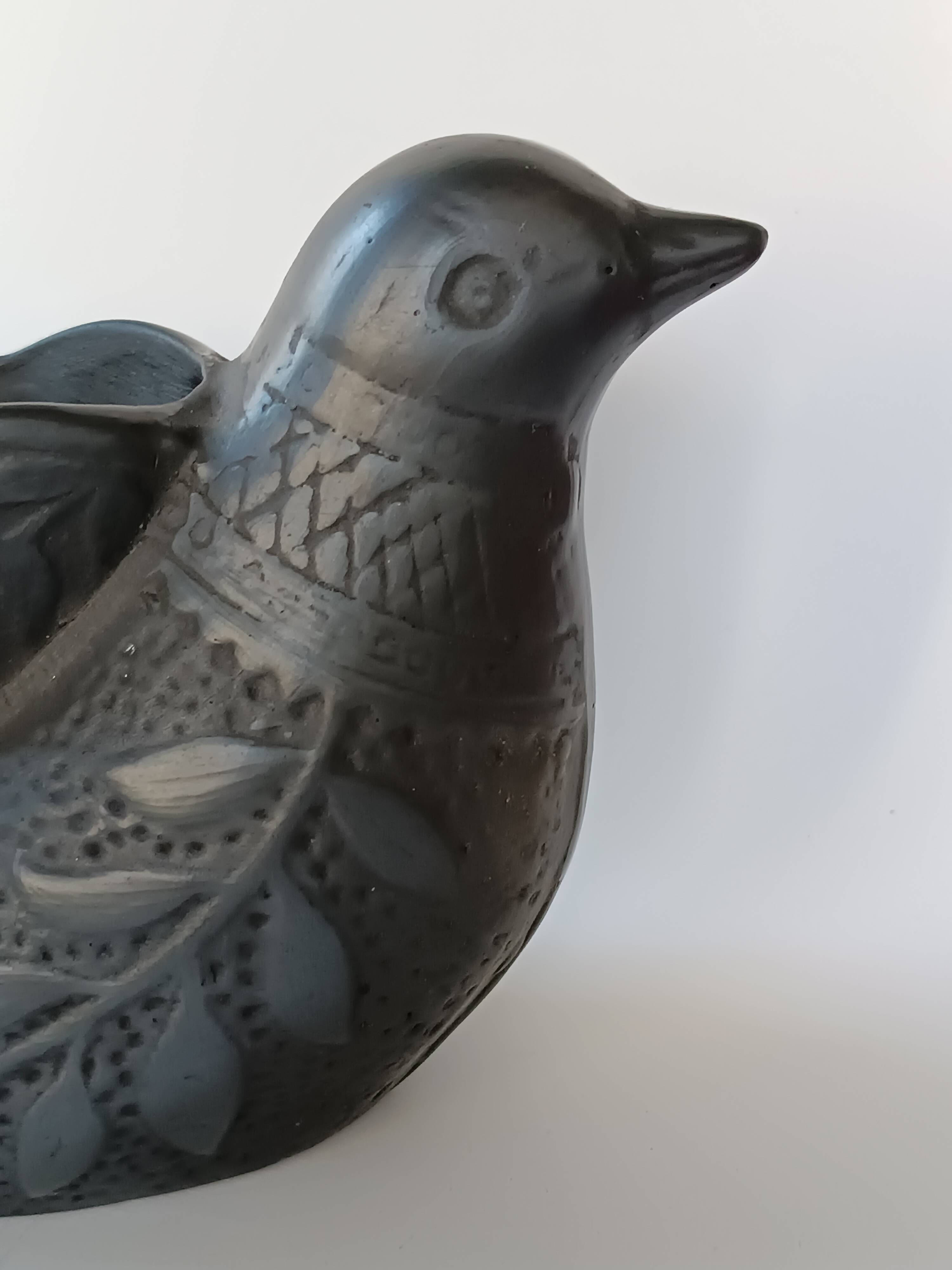 Zoomorphic vase with double birds in black clay from Marginea, Romania.