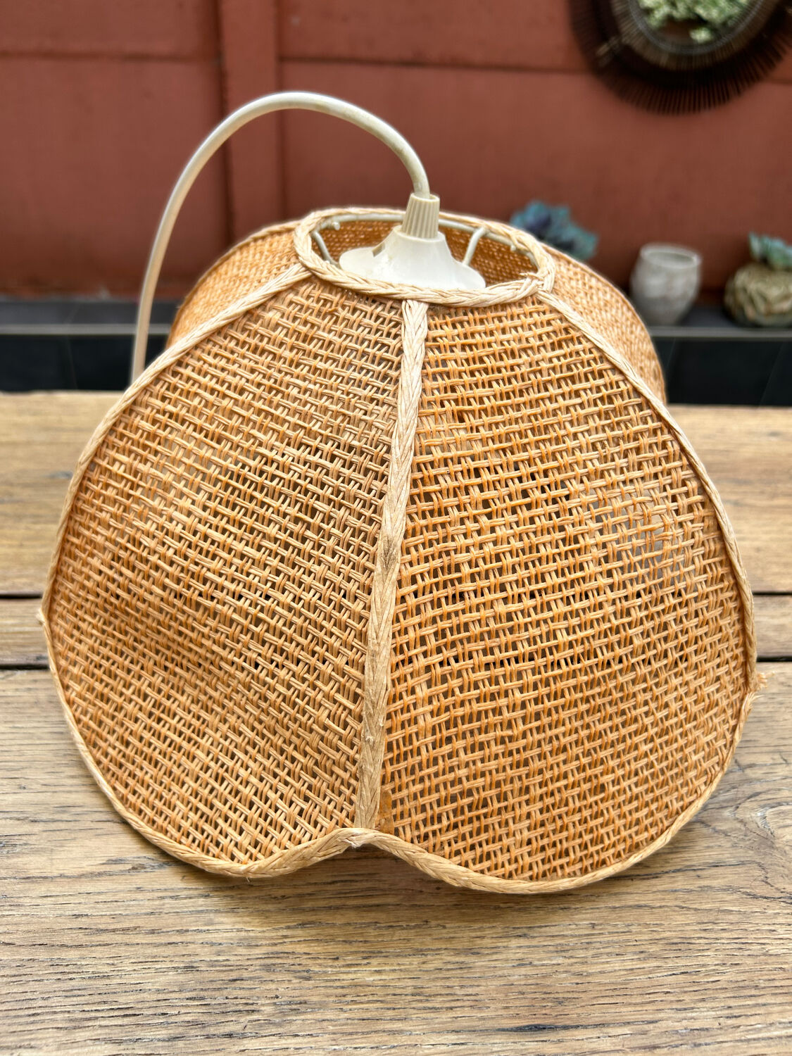 Vintage pendant lamp in natural fibers