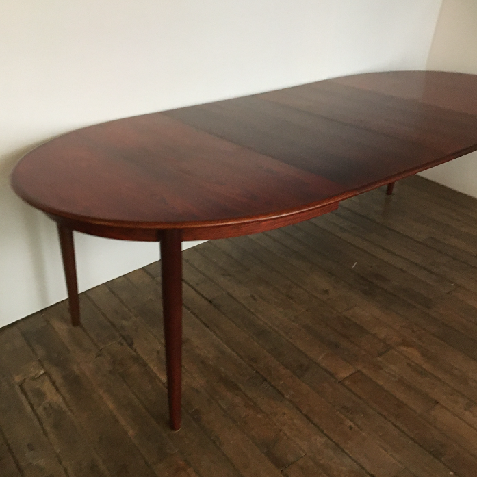 Rosewood extendable dining table