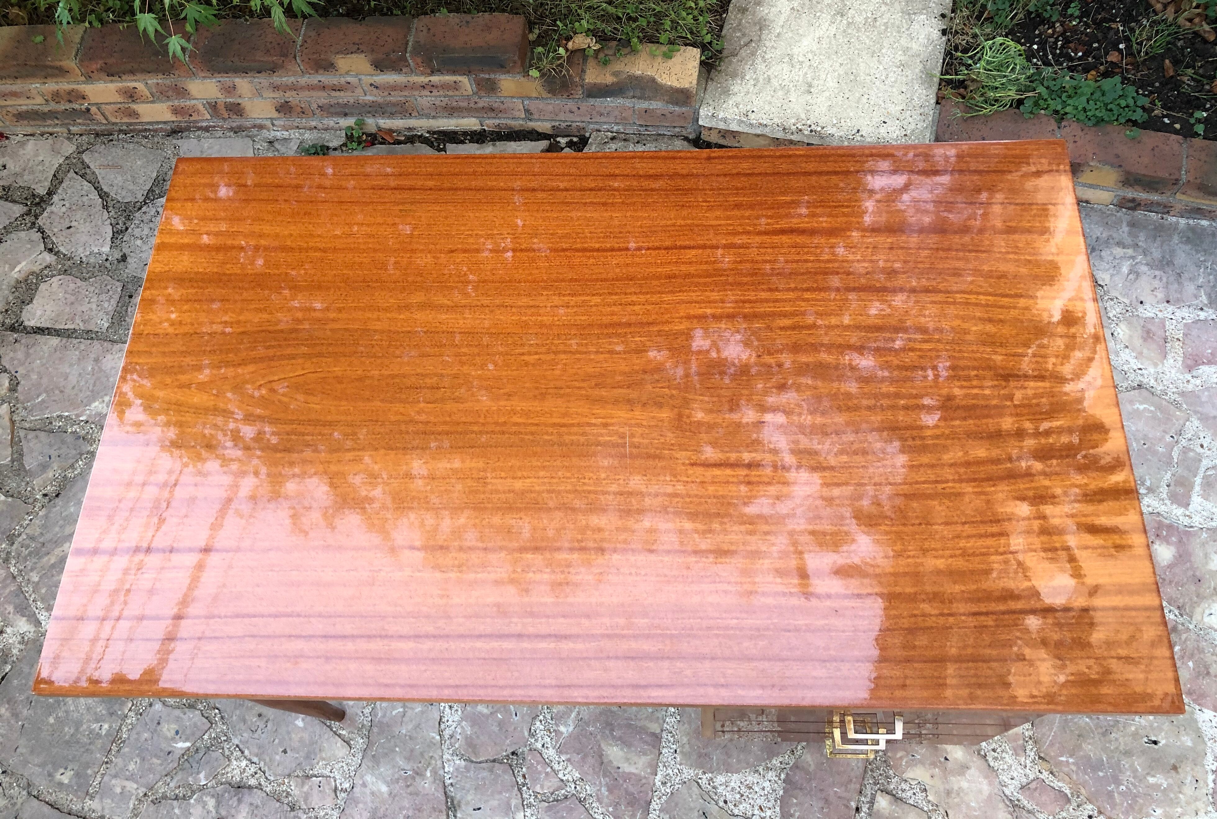 Bureau en bois des années 60